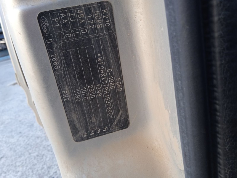 ford tourneo connect del año 2004