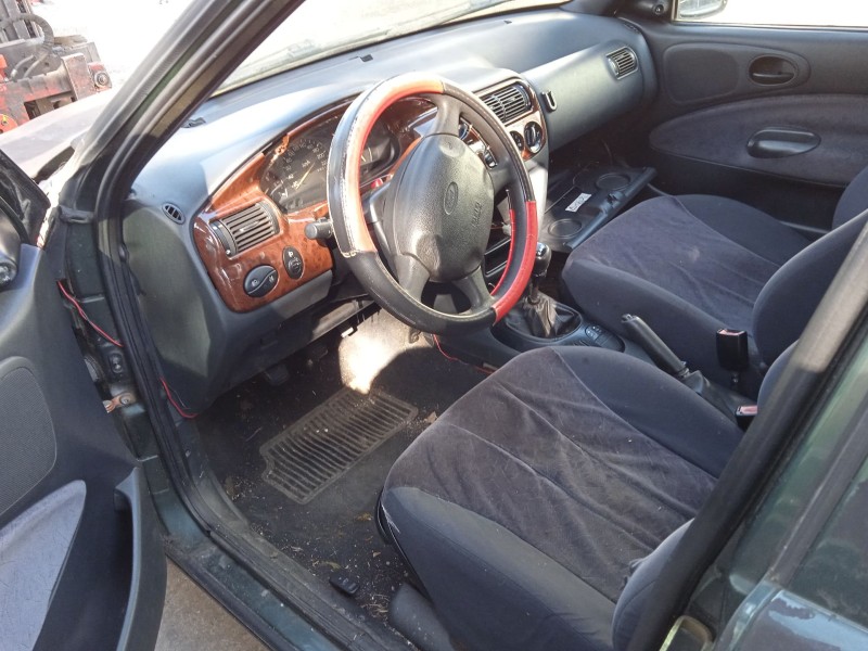 ford escort vi sedán (gal, afl) del año 1998