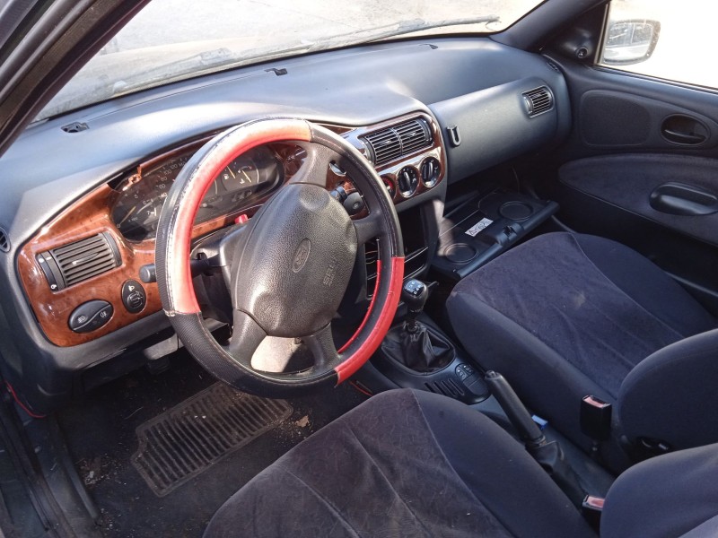 ford escort vi sedán (gal, afl) del año 1998
