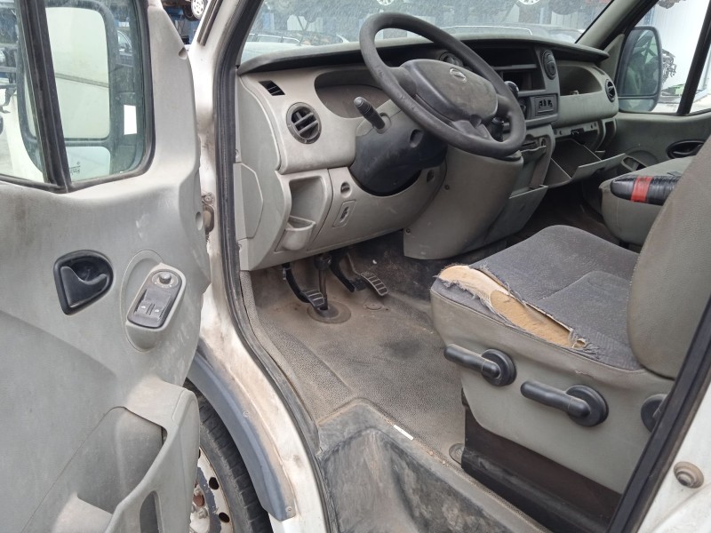 nissan interstar autobús (x70) del año 2004