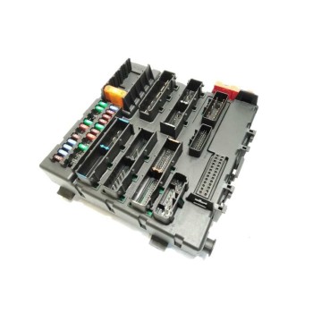 CAJA RELES / FUSIBLES 12769679 519161301