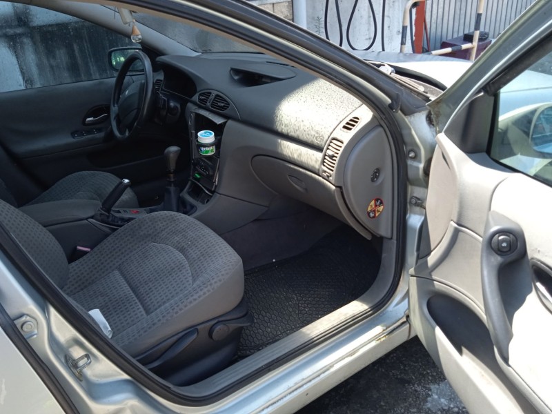 renault laguna ii grandtour (kg0/1_) del año 2003