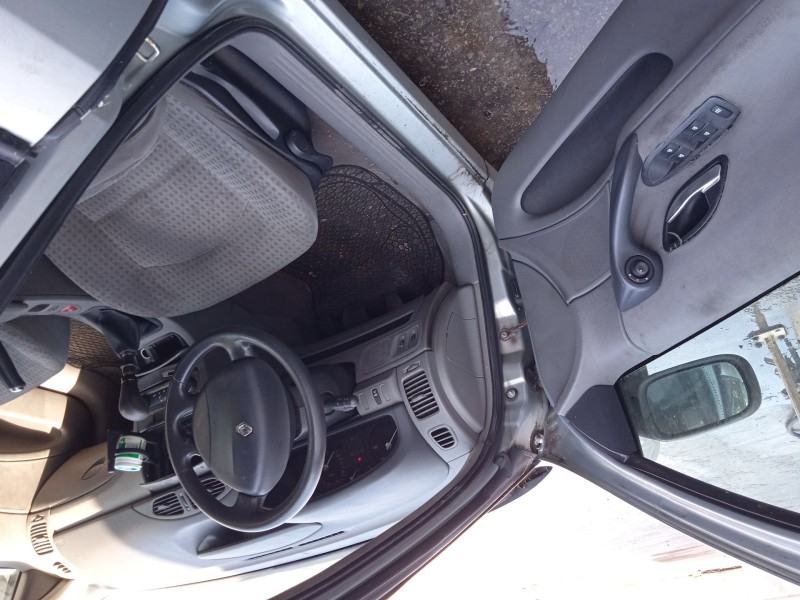 renault laguna ii grandtour (kg0/1_) del año 2003