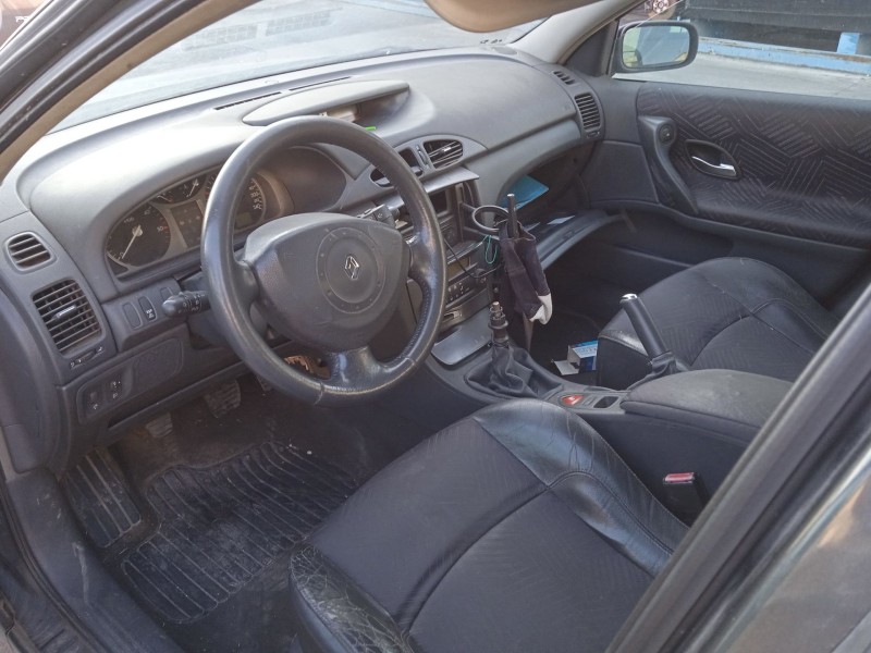 renault laguna ii (bg0/1_) del año 2003