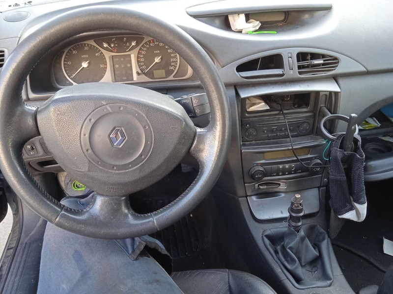 renault laguna ii (bg0/1_) del año 2003