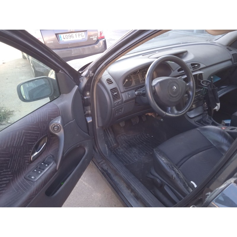 renault laguna ii (bg0/1_) del año 2003