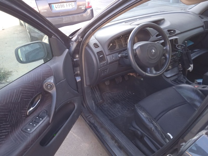 renault laguna ii (bg0/1_) del año 2003