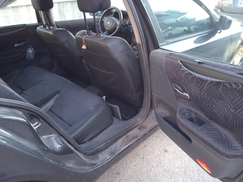 renault laguna ii (bg0/1_) del año 2003