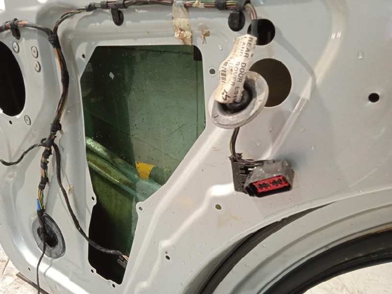 Recambio de puerta trasera derecha para land rover discovery 2.7 td v6 cat referencia OEM IAM BFA780180  5H2224630CB