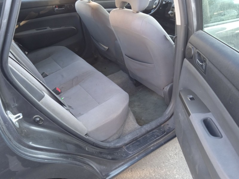 toyota prius liftback (_w2_) del año 2007