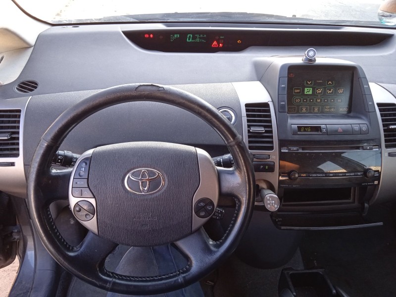toyota prius liftback (_w2_) del año 2007