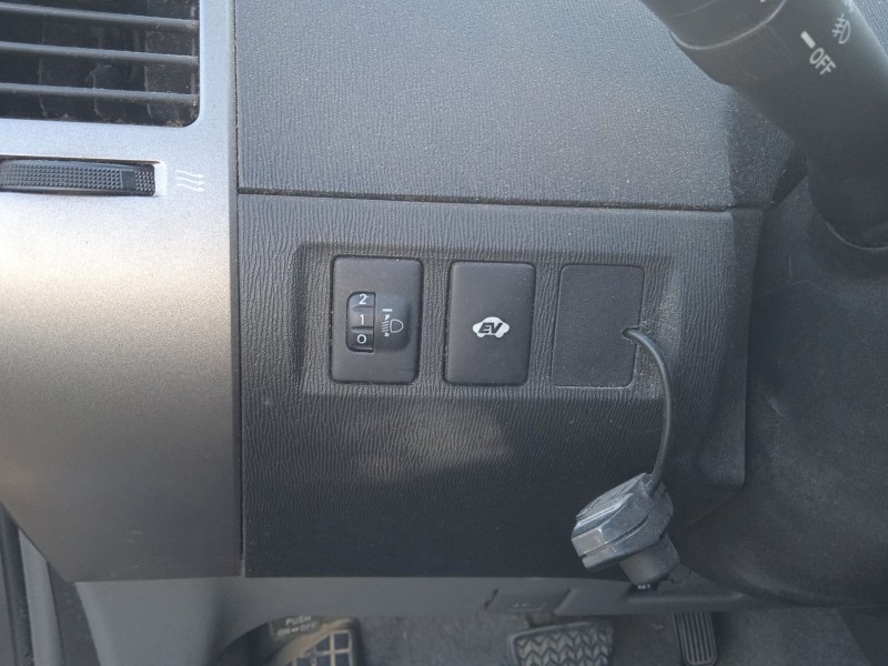 toyota prius liftback (_w2_) del año 2007