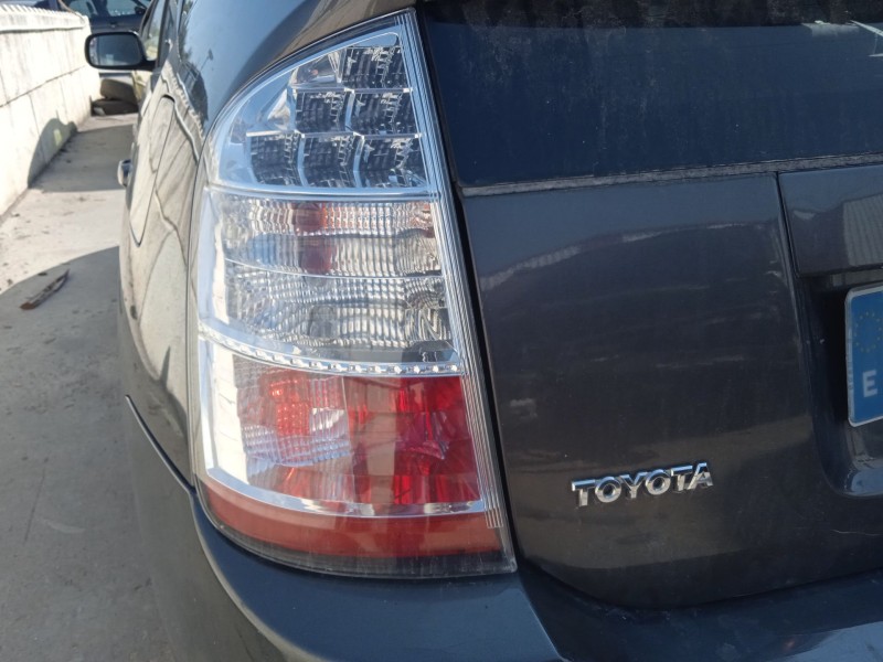 toyota prius liftback (_w2_) del año 2007