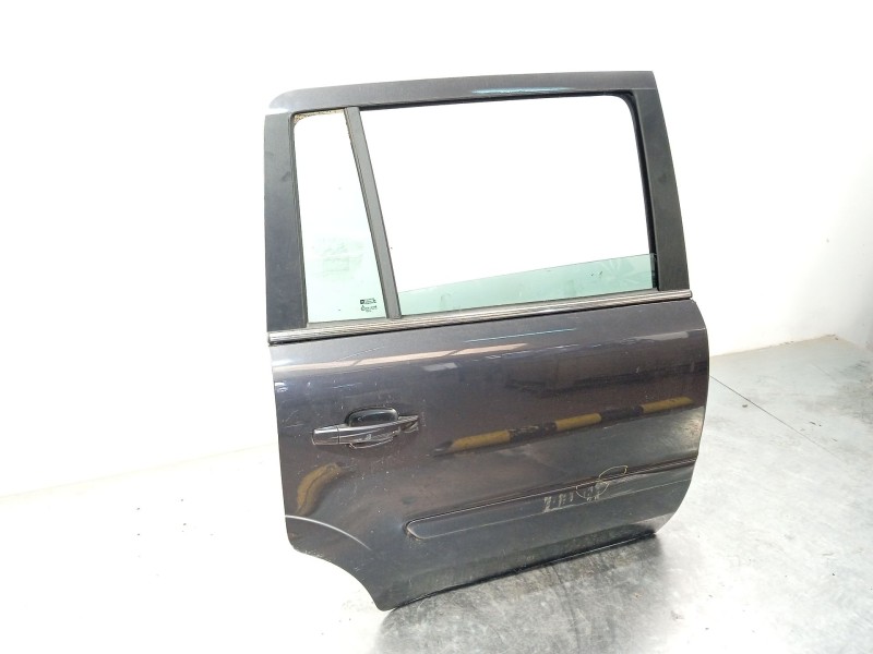 Recambio de puerta trasera derecha para opel zafira b cosmo referencia OEM IAM 13203016  