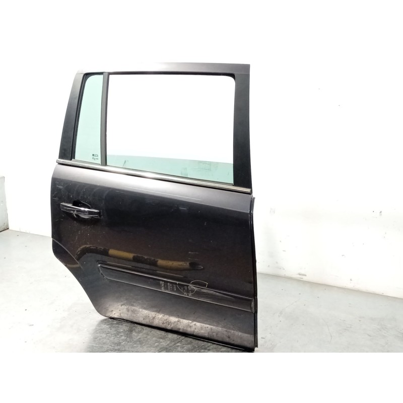 Recambio de puerta trasera derecha para opel zafira b cosmo referencia OEM IAM 13203016  