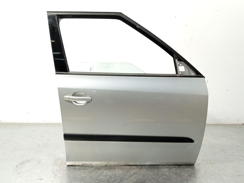 Recambio de puerta delantera derecha para skoda fabia ii (542) 1.4 tdi referencia OEM IAM 5J6831056  