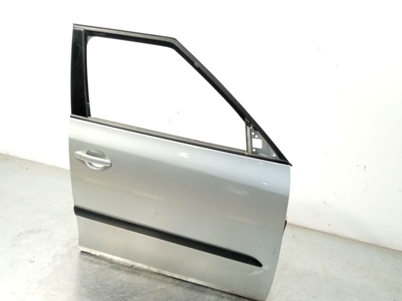 Recambio de puerta delantera derecha para skoda fabia ii (542) 1.4 tdi referencia OEM IAM 5J6831056  