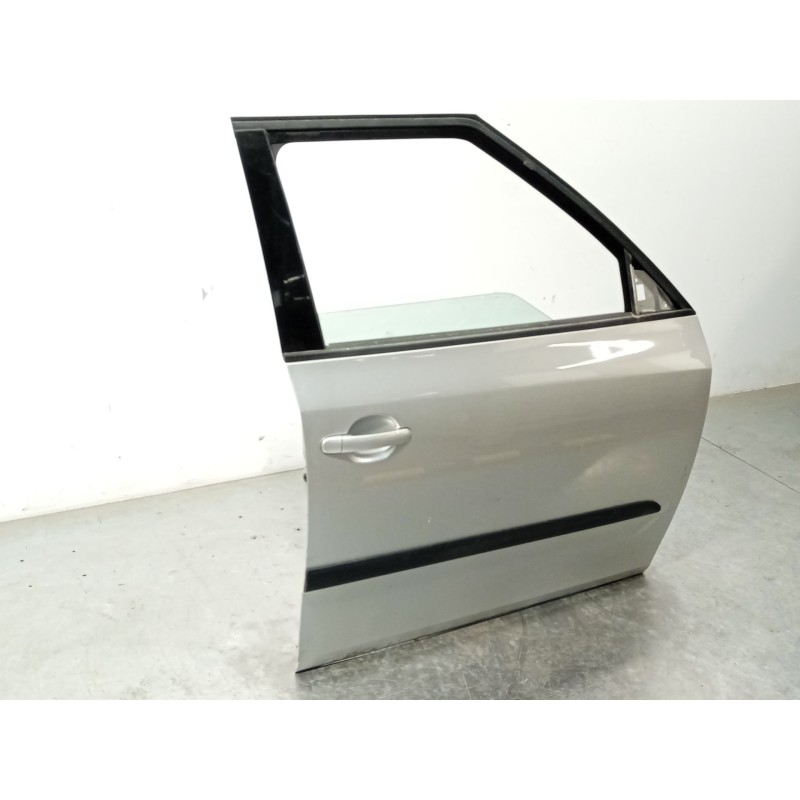 Recambio de puerta delantera derecha para skoda fabia ii (542) 1.4 tdi referencia OEM IAM 5J6831056  