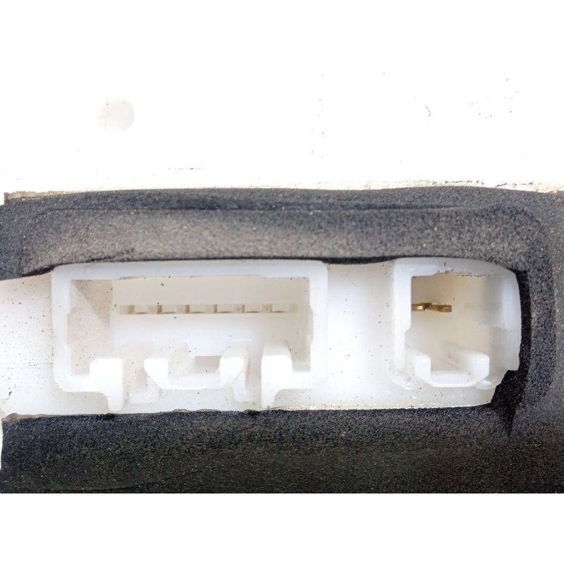 Recambio de cerradura puerta delantera izquierda para subaru legacy kombi/outback b14 2.5 cat referencia OEM IAM 61032AJ150  