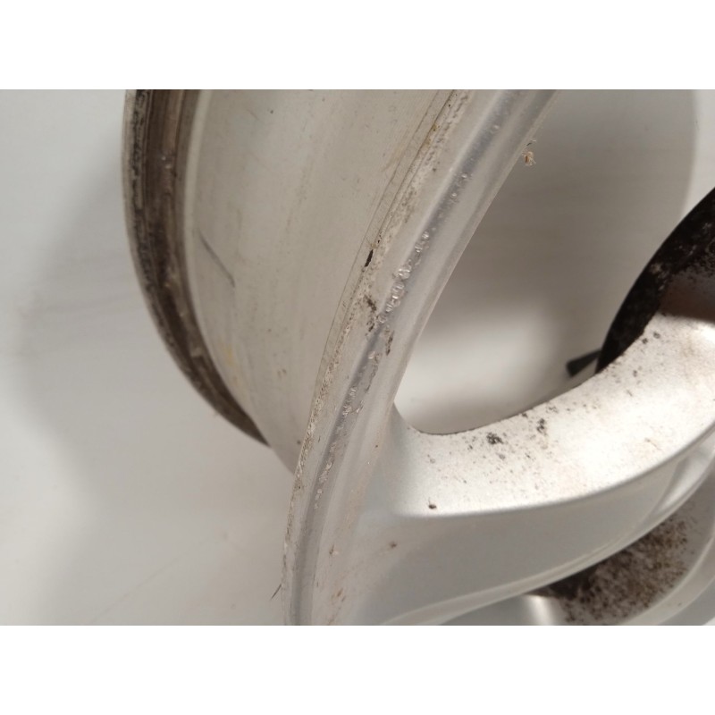 Recambio de llanta para mitsubishi grandis (na0w) 2.0 di-d cat referencia OEM IAM MR594944  