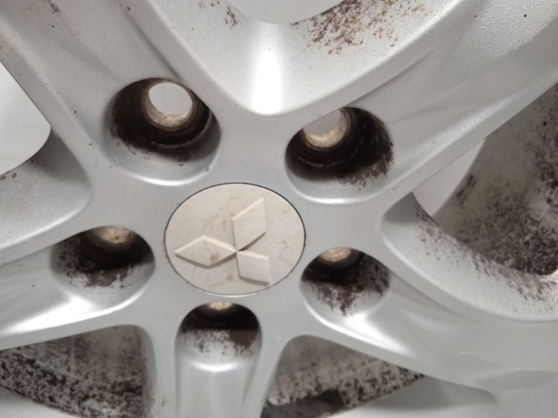 Recambio de llanta para mitsubishi grandis (na0w) 2.0 di-d cat referencia OEM IAM MR594944  