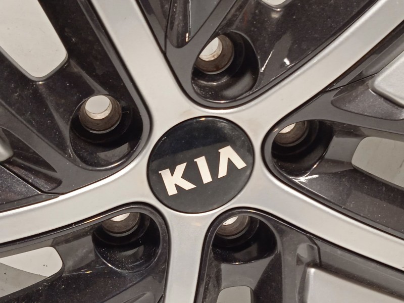 Recambio de llanta para kia niro referencia OEM IAM 52910G5500  