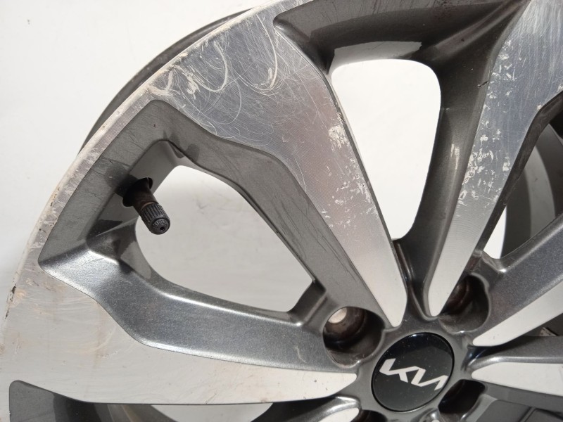 Recambio de llanta para kia stonic (ybcuv) 1.2 cat referencia OEM IAM 52910H8270  