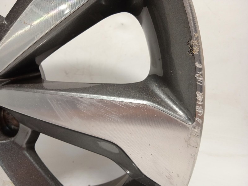 Recambio de llanta para kia stonic (ybcuv) 1.2 cat referencia OEM IAM 52910H8270  