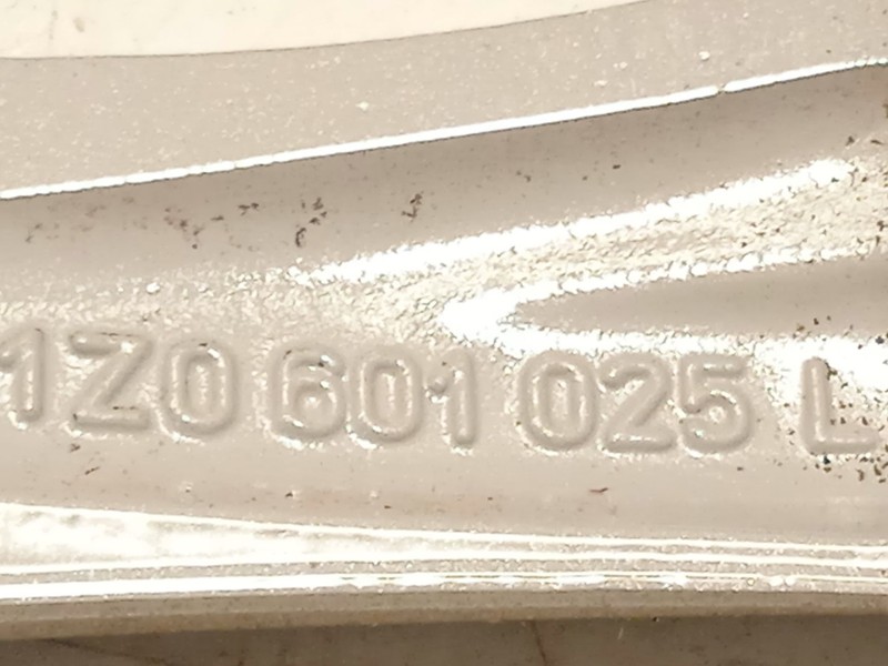 Recambio de llanta para skoda octavia berlina (1z3) rs referencia OEM IAM 1Z0601025L 1Z0601025L7ZS 