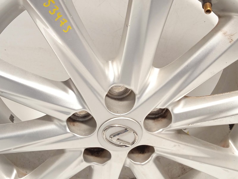 Recambio de llanta para lexus ct 200h referencia OEM IAM 4261176040  