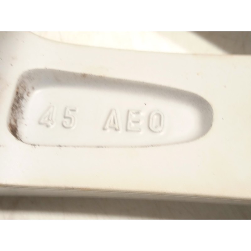 Recambio de llanta para lexus ct 200h referencia OEM IAM 4261176040  