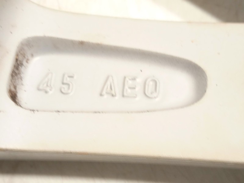 Recambio de llanta para lexus ct 200h referencia OEM IAM 4261176040  