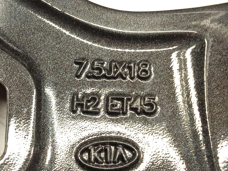 Recambio de llanta para kia xceed 1.4 tgdi cat referencia OEM IAM 52910J7800  