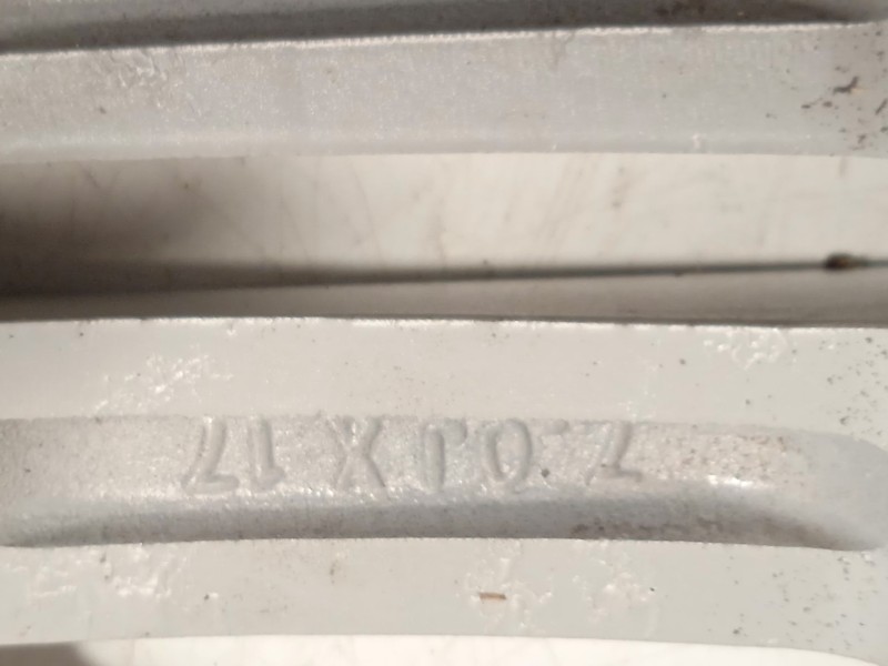 Recambio de llanta para kia carens iv van (a4) crdi referencia OEM IAM 52910A4750  