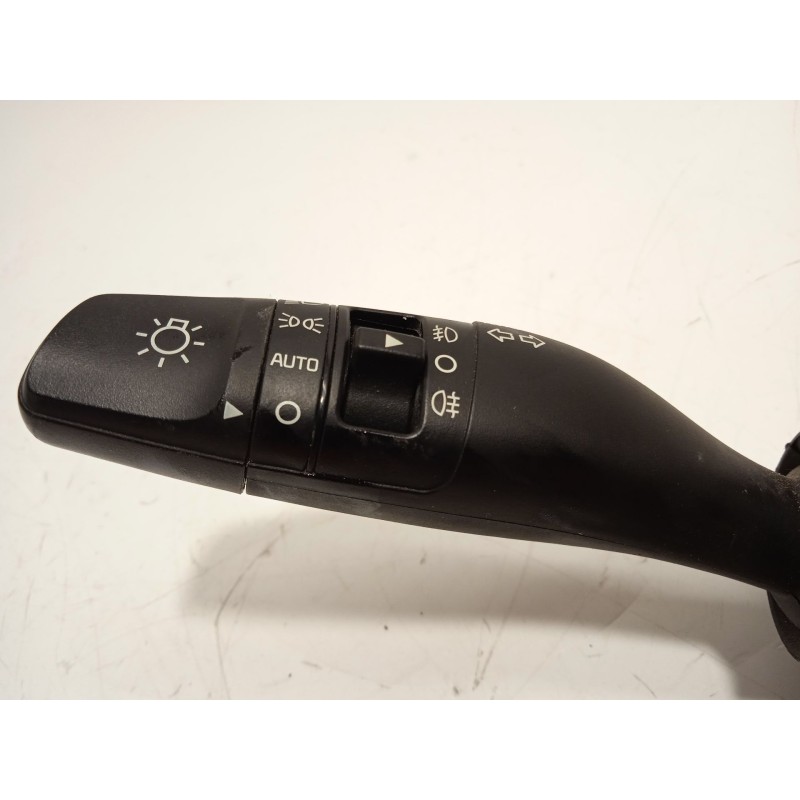 Recambio de mando intermitentes para kia niro i (de) 1.6 gdi hybrid referencia OEM IAM 93404Q4960  