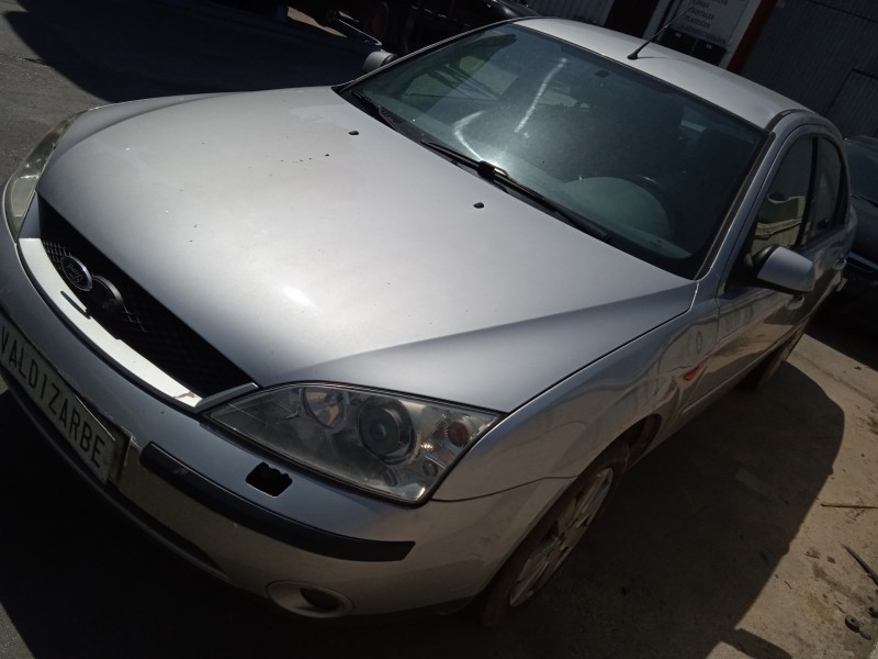 ford mondeo iii sedán (b4y) del año 2001