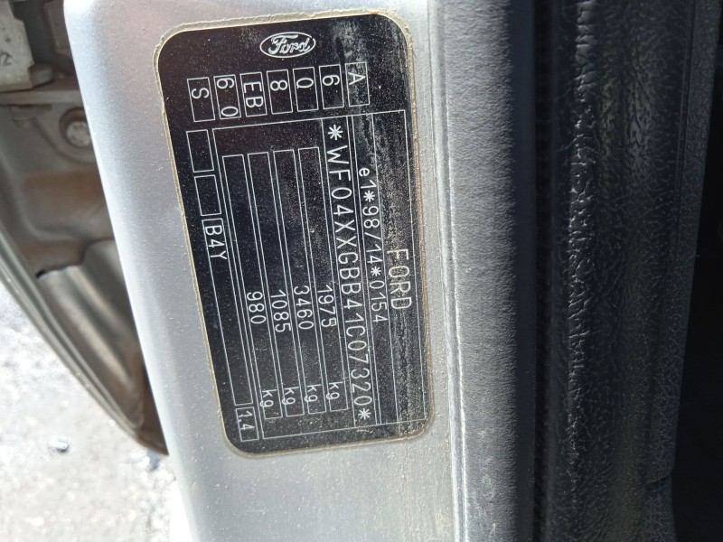 ford mondeo iii sedán (b4y) del año 2001