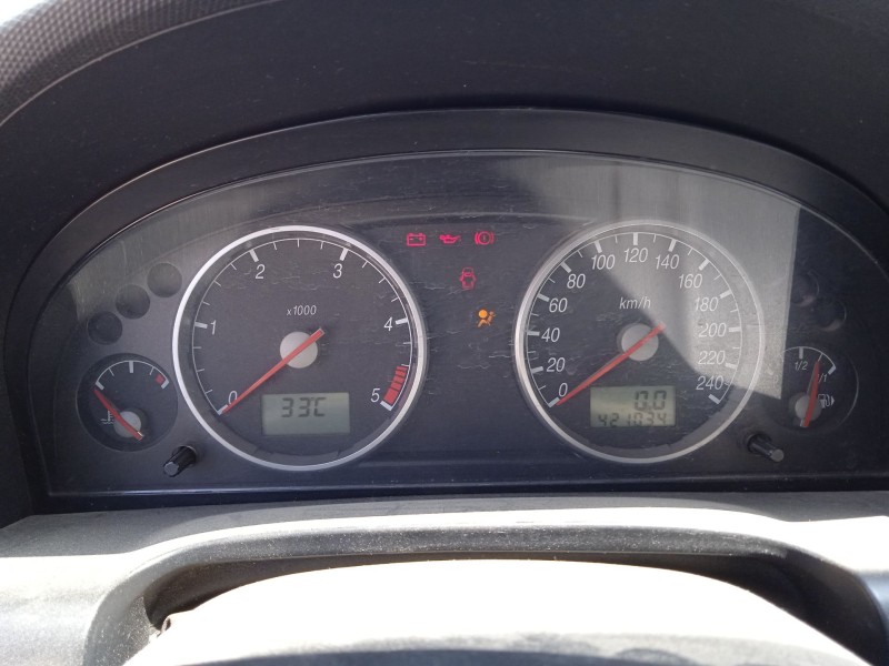 ford mondeo iii sedán (b4y) del año 2001