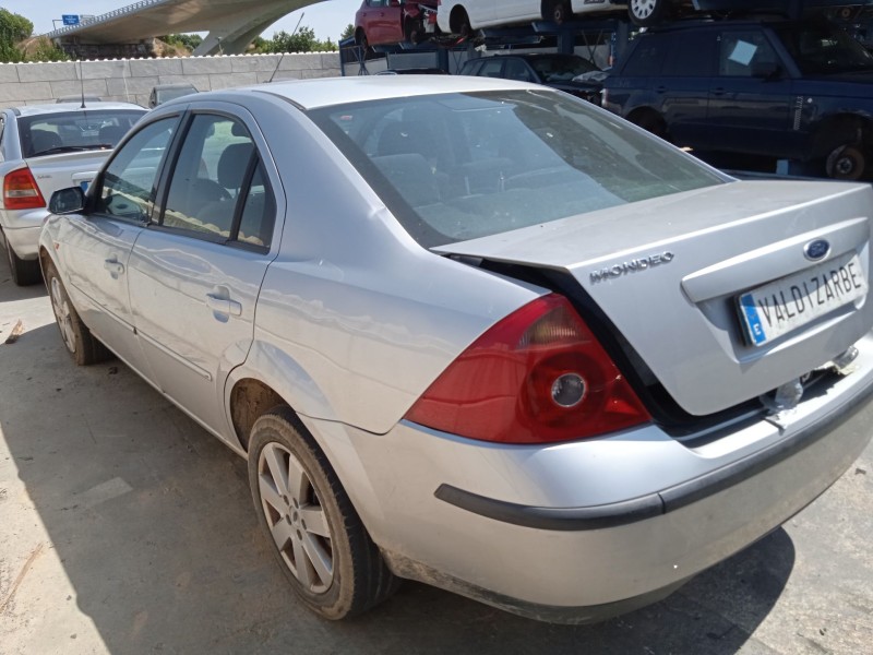 ford mondeo iii sedán (b4y) del año 2001