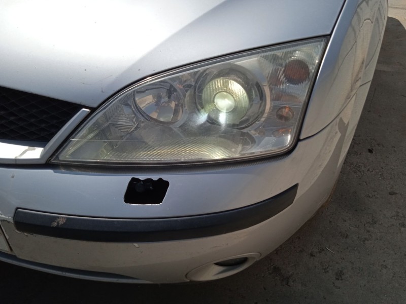 ford mondeo iii sedán (b4y) del año 2001