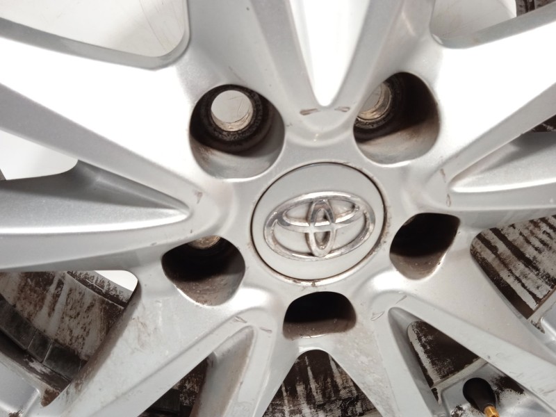 Recambio de llanta para toyota avensis station wagon (_t27_) 1.8 (zrt271_) referencia OEM IAM 42611YY410  