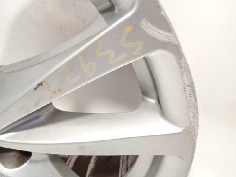 Recambio de llanta para toyota avensis station wagon (_t27_) 1.8 (zrt271_) referencia OEM IAM 42611YY410  