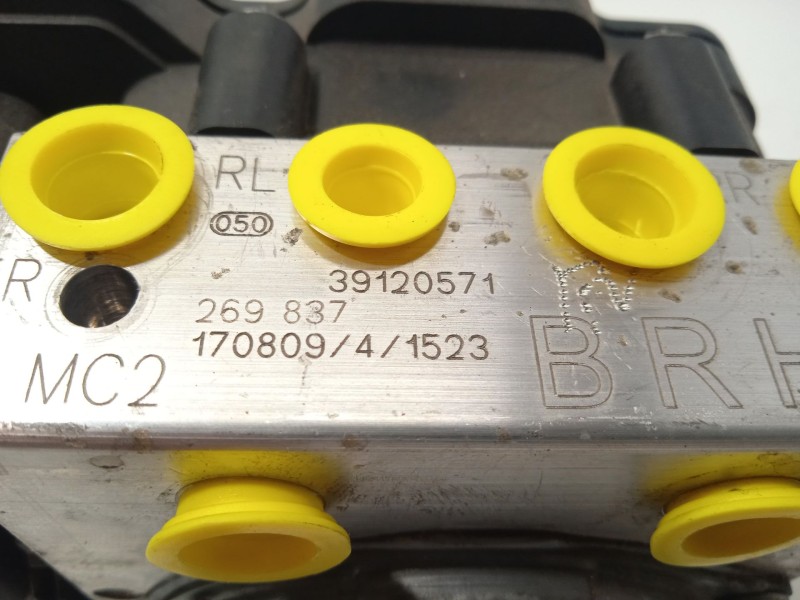 Recambio de abs para opel astra k sports tourer selective referencia OEM IAM 39120571 2265106455 269837