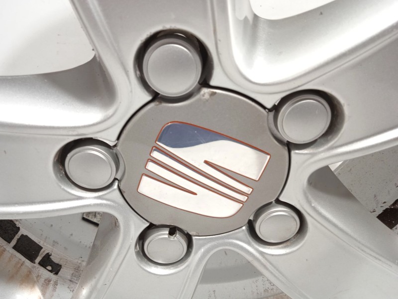 Recambio de llanta para seat leon (1p1) 1.4 tsi referencia OEM IAM 5P0601025F 5P0601025F72V 