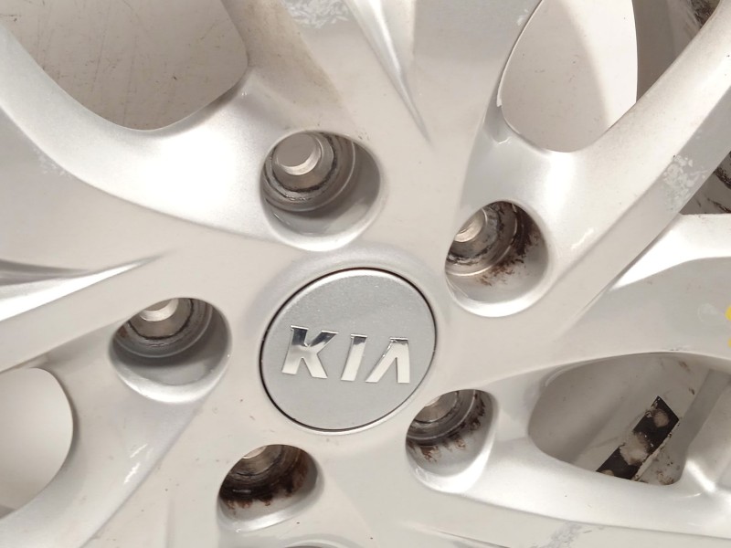 Recambio de llanta para kia carens iv 1.7 crdi referencia OEM IAM 52910A4650  