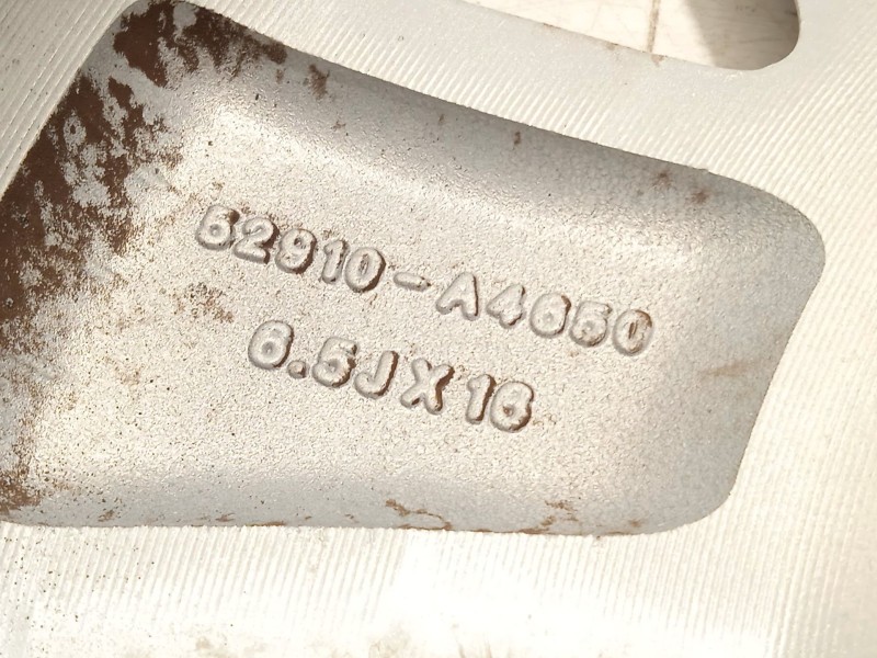 Recambio de llanta para kia carens iv 1.7 crdi referencia OEM IAM 52910A4650  