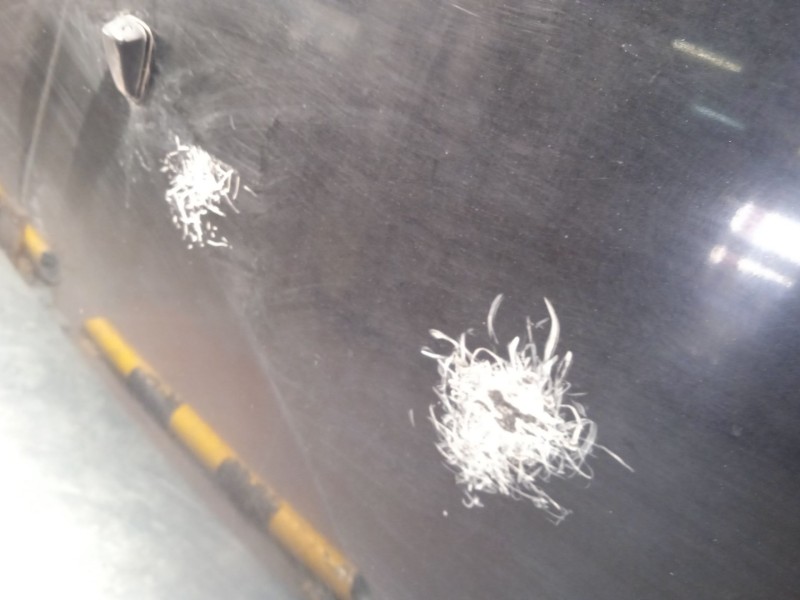 Recambio de capot para land rover discovery iii (l319) 2.7 td 4x4 referencia OEM IAM BKA780040 5H2216610BA 