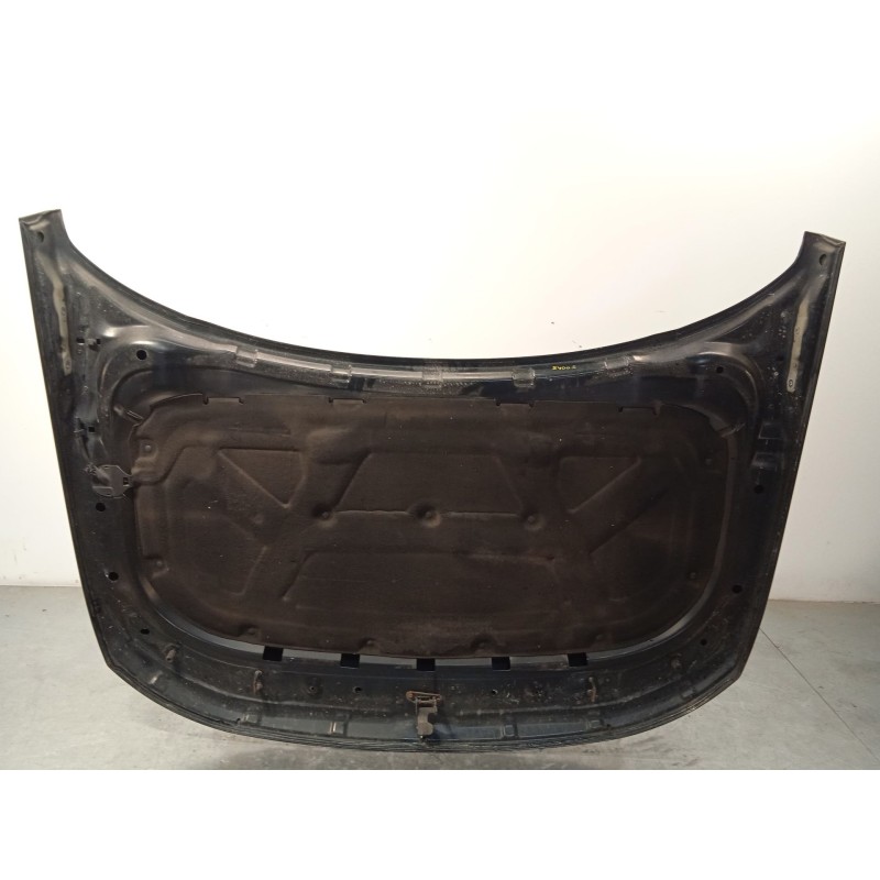 Recambio de capot para land rover discovery iii (l319) 2.7 td 4x4 referencia OEM IAM BKA780040 5H2216610BA 