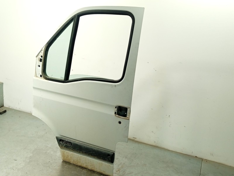 Recambio de puerta delantera izquierda para renault master ii furgoneta (fd) 2.5 dci referencia OEM IAM 7751474636  