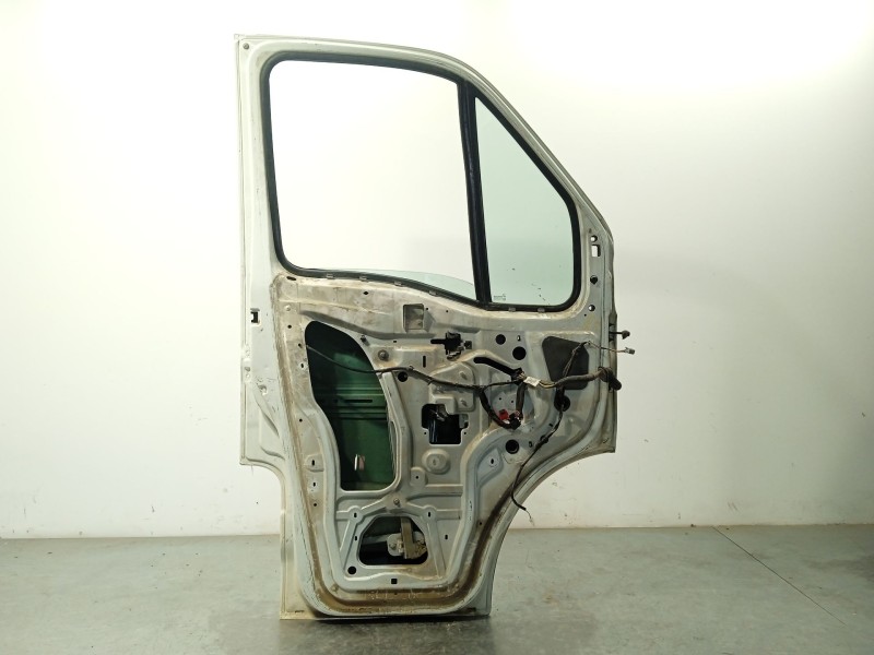 Recambio de puerta delantera izquierda para renault master ii furgoneta (fd) 2.5 dci referencia OEM IAM 7751474636  